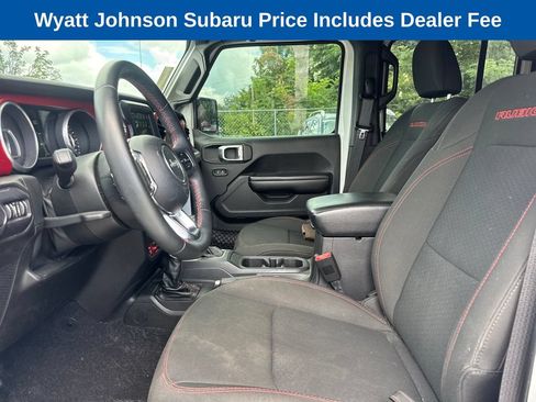 Used 2018 Jeep Wrangler Unlimited Rubicon AWD/4WD image 14
