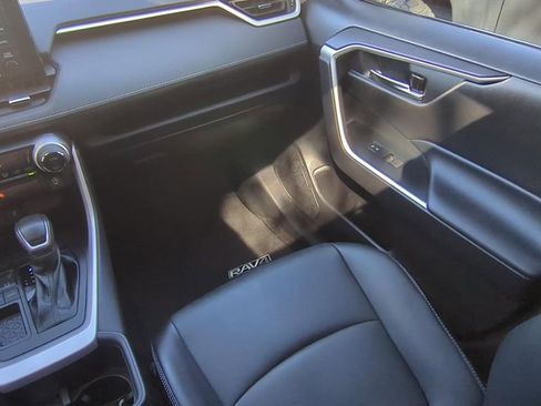 Certified 2022 Toyota RAV4 XLE Premium image 15