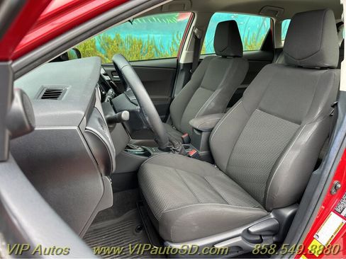 Used 2017 Toyota Corolla iM image 8