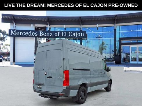Used 2024 Mercedes-Benz Sprinter 2500 image 3