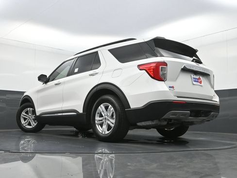 Used 2020 Ford Explorer XLT w/ Equipment Group 202A RWD image 29
