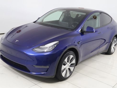Used 2020 Tesla Model Y Long Range image 21