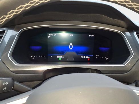 Used 2023 Volkswagen Tiguan SE image 25