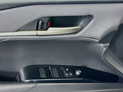 Certified 2025 Toyota Camry SE image 18