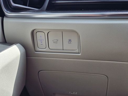 Certified 2025 Kia Sorento EX AWD/4WD image 18