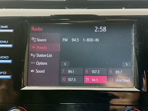 Used 2018 Toyota Camry XSE FWD image 21