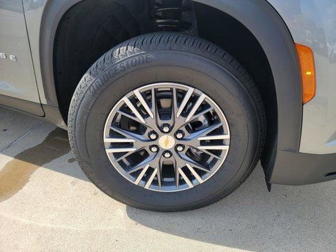 New 2026 Chevrolet Traverse LT w/ Driver Confidence Package FWD image 8