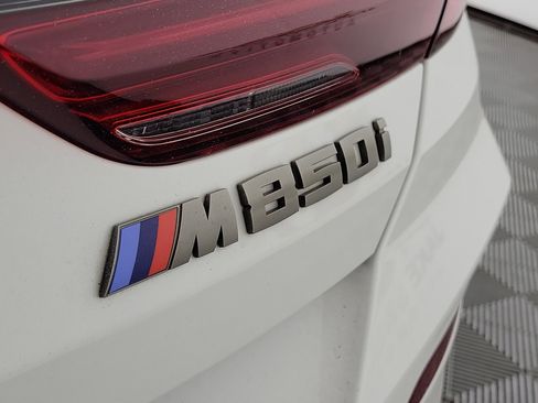 Certified 2022 BMW M850i xDrive w/ M Carbon Exterior Package image 7