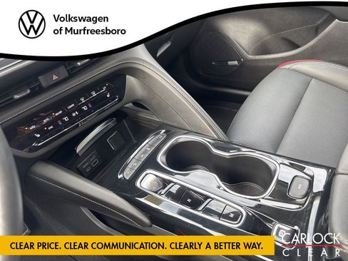 Used 2023 Buick Envision Essence w/ Technology Package I image 20