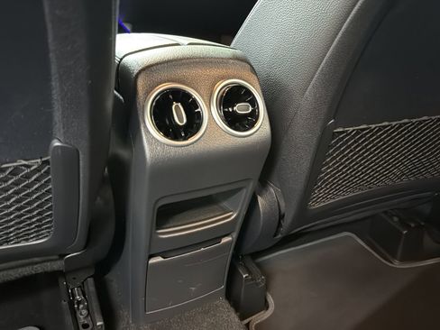 Used 2024 Mercedes-Benz GLB 250 image 27