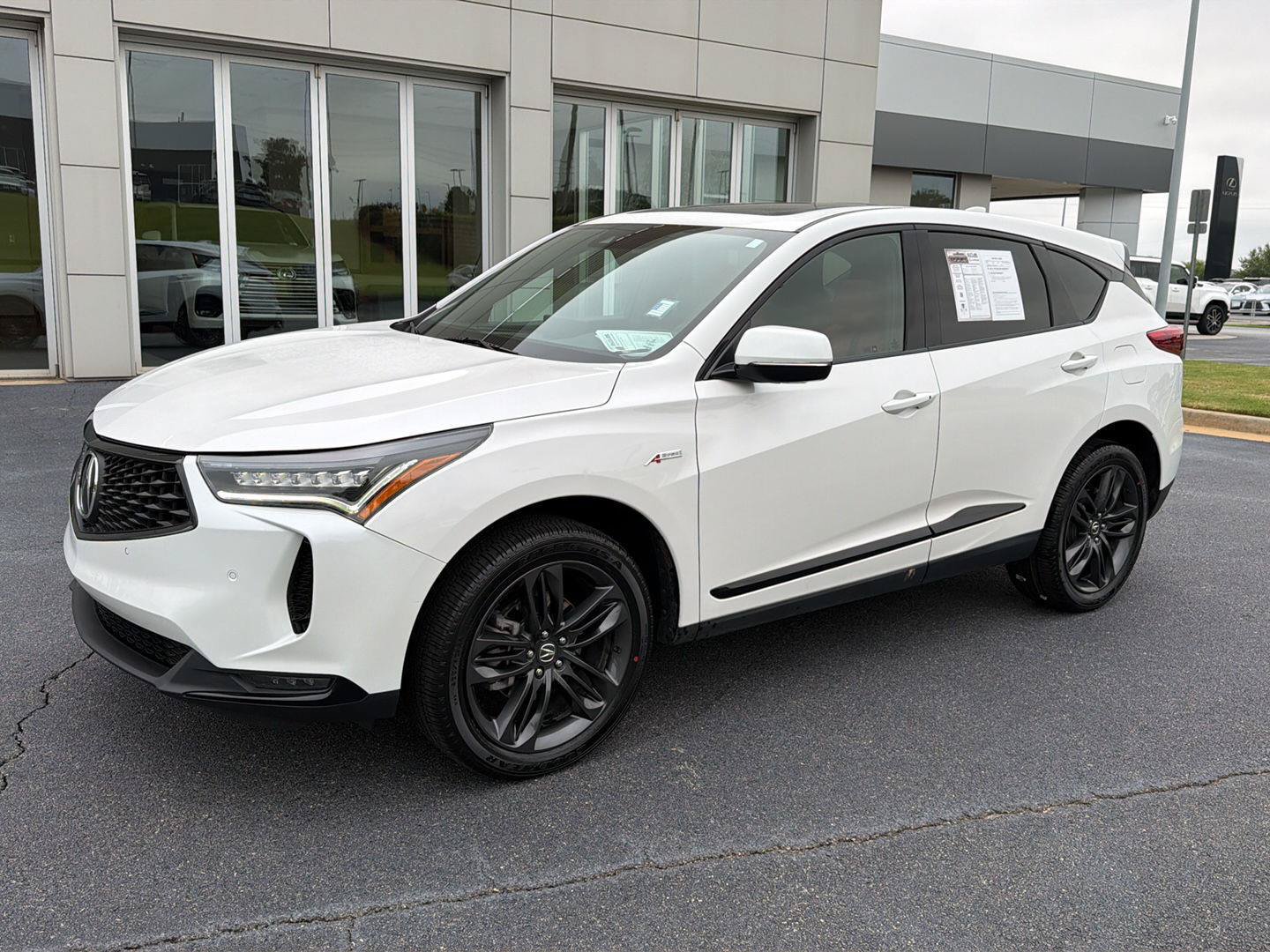 Used 2023 Acura RDX w/ Advance Package FWD image 2