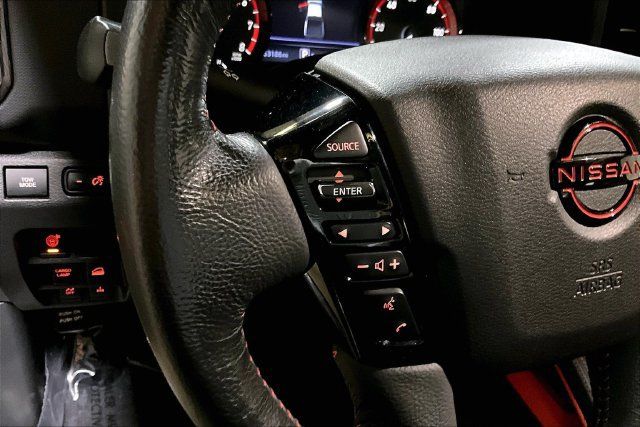 Used 2022 Nissan Frontier PRO-4X AWD/4WD image 24