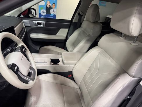 Used 2024 Hyundai Santa Fe SEL image 13