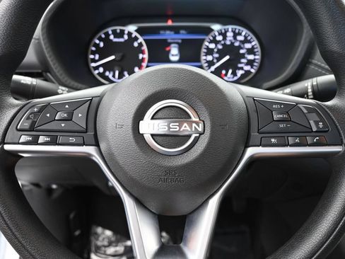 Used 2024 Nissan Sentra SV FWD image 25