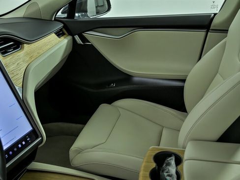 Used 2018 Tesla Model S 100D image 36