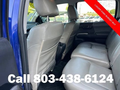 Used 2023 Toyota Tacoma SR5 AWD/4WD image 11