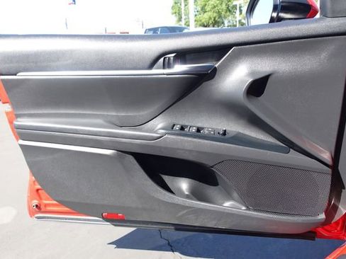 Certified 2020 Toyota Camry SE w/ Convenience Package image 27