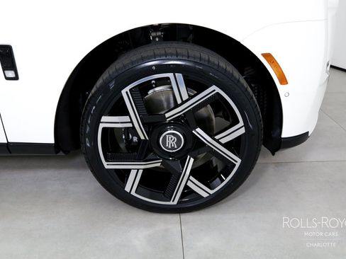 Used 2026 Rolls-Royce Cullinan AWD/4WD image 41