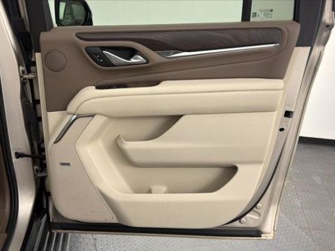 Used 2022 GMC Yukon XL Denali AWD/4WD image 22