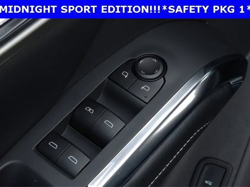 Used 2026 Chevrolet Traverse LT w/ Midnight/Sport Edition image 17
