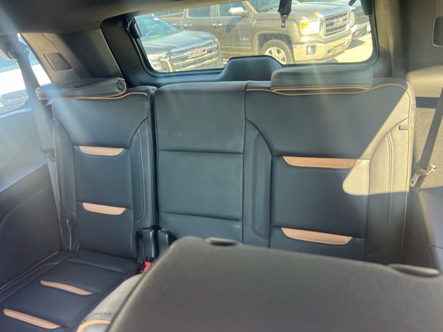 Used 2023 GMC Yukon AT4 AWD/4WD image 8