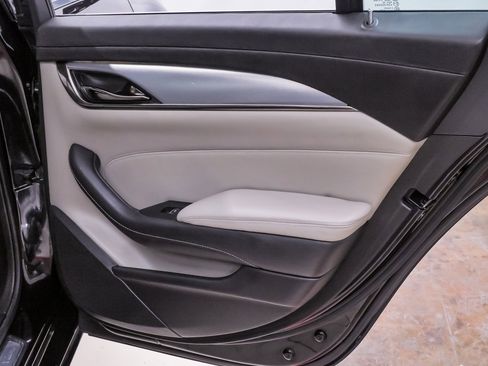 Used 2019 Cadillac CTS Luxury image 33