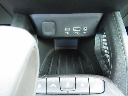 Certified 2023 Chevrolet TrailBlazer LT FWD image 27