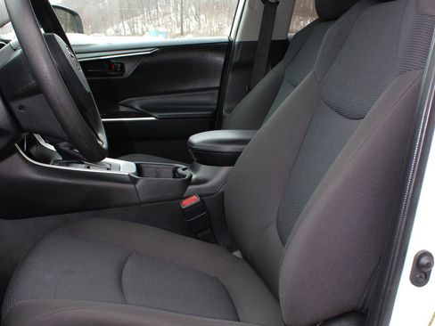 Used 2024 Toyota RAV4 LE image 18