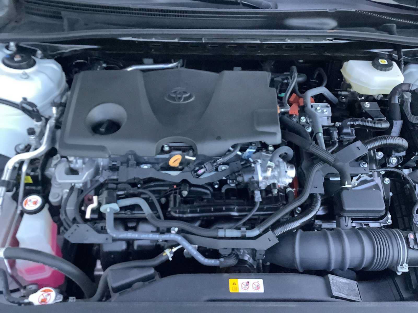 Used 2025 Toyota Camry SE FWD image 8