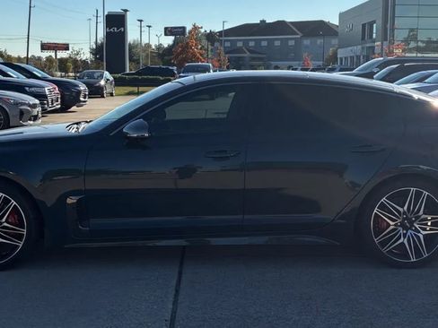 Used 2023 Kia Stinger GT2 image 5