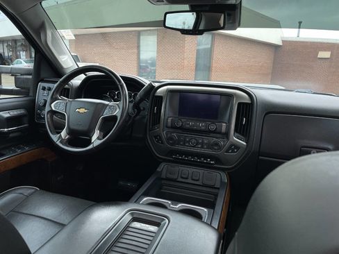 Used 2017 Chevrolet Silverado 2500 High Country w/ Duramax Plus Package image 33