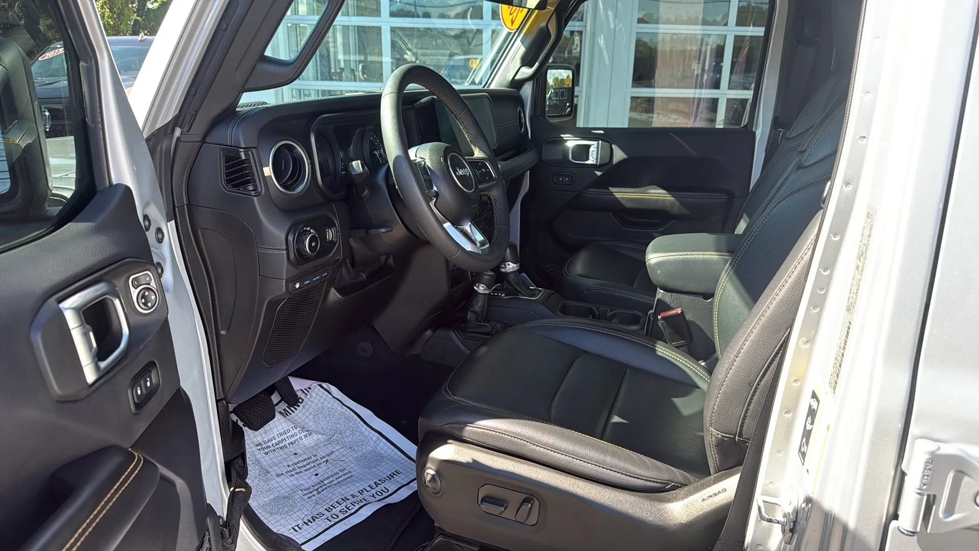 Used 2024 Jeep Wrangler Unlimited Sahara w/ Technology Group AWD/4WD image 41