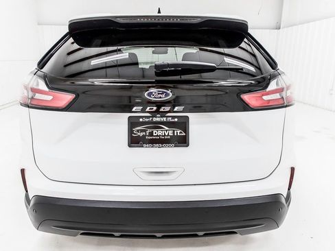 Used 2021 Ford Edge SE FWD image 6