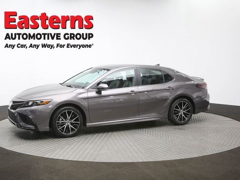 Used 2024 Toyota Camry SE image 98