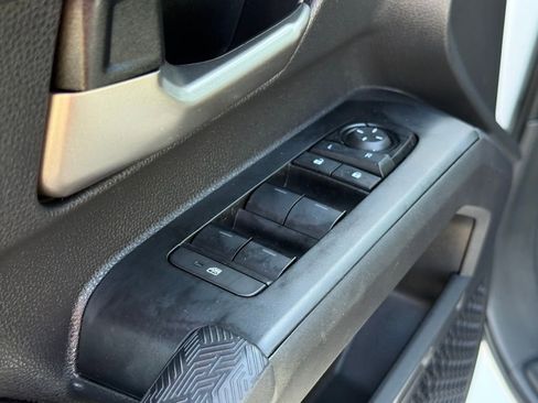 Certified 2024 Toyota Tacoma TRD Off-Road AWD/4WD image 16