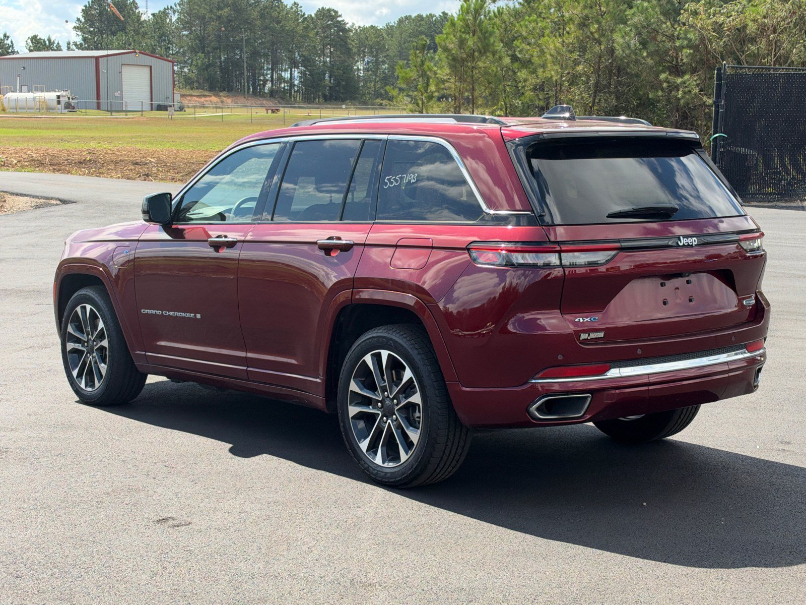 Used 2022 Jeep Grand Cherokee Overland AWD/4WD image 7