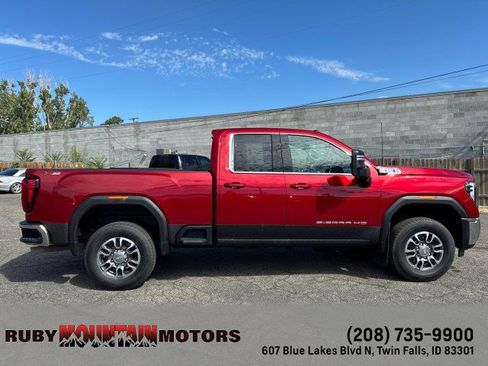 Used 2024 GMC Sierra 2500 SLE AWD/4WD image 8