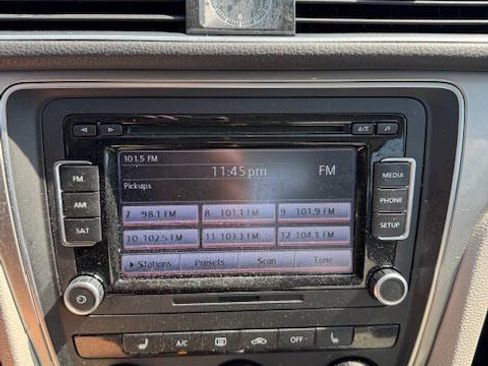 Used 2015 Volkswagen Passat 1.8T Limited Edition image 34