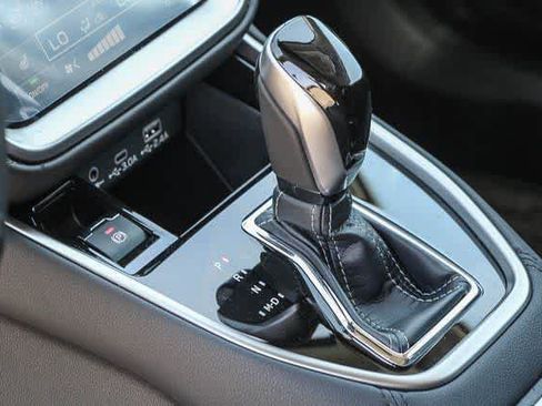 Used 2025 Subaru Outback Limited AWD/4WD image 21