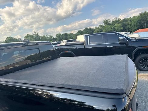 Used 2022 RAM 1500 Big Horn AWD/4WD image 9