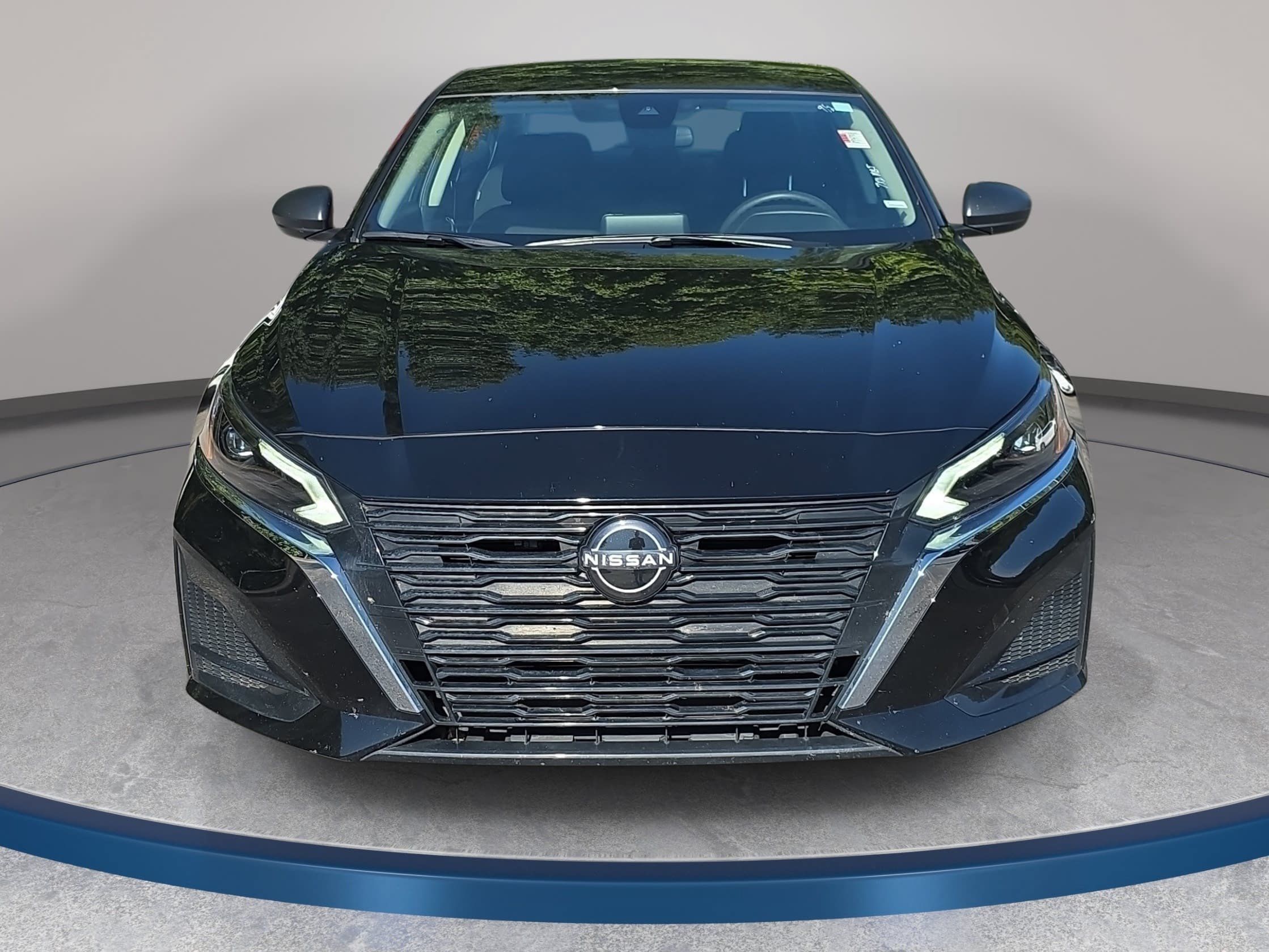 Used 2025 Nissan Altima 2.5 SV FWD image 4