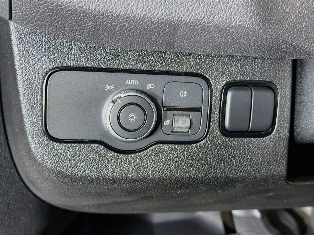 Used 2024 Mercedes-Benz Sprinter 2500 image 31
