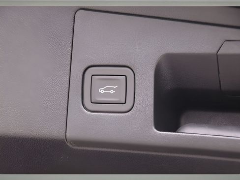 Used 2026 Cadillac XT5 Luxury w/ LPO, Floor Liner Package FWD image 22