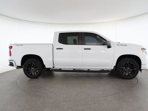 Used 2023 Chevrolet Silverado 1500 Custom image 22