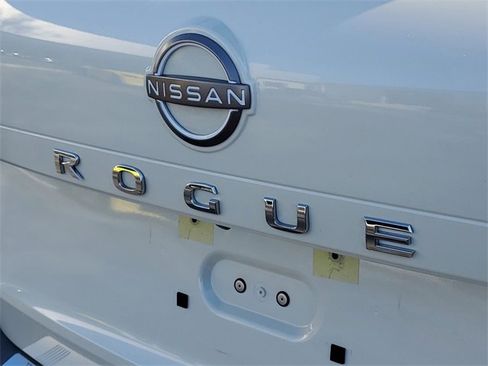 Certified 2023 Nissan Rogue SV w/ SV Premium B Package image 7