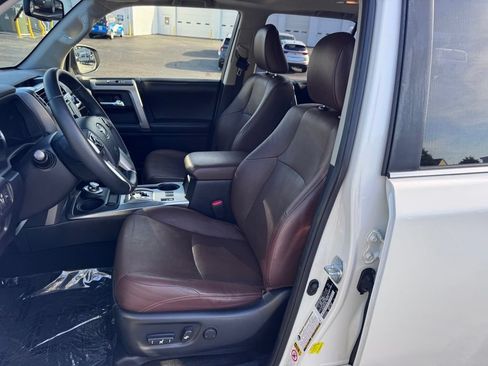 Used 2015 Toyota 4Runner Limited AWD/4WD image 21