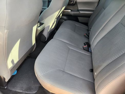 Used 2017 Toyota Tacoma SR5 w/ Tow Package image 28