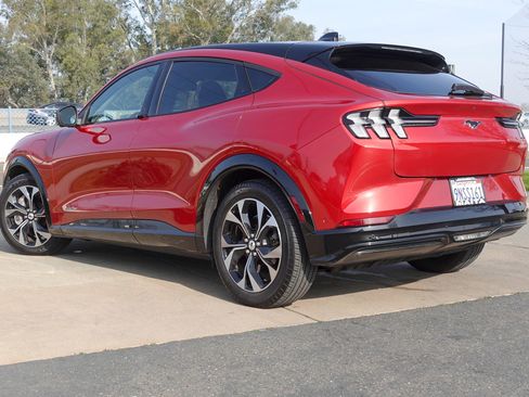 Used 2023 Ford Mustang Mach-E Premium image 7