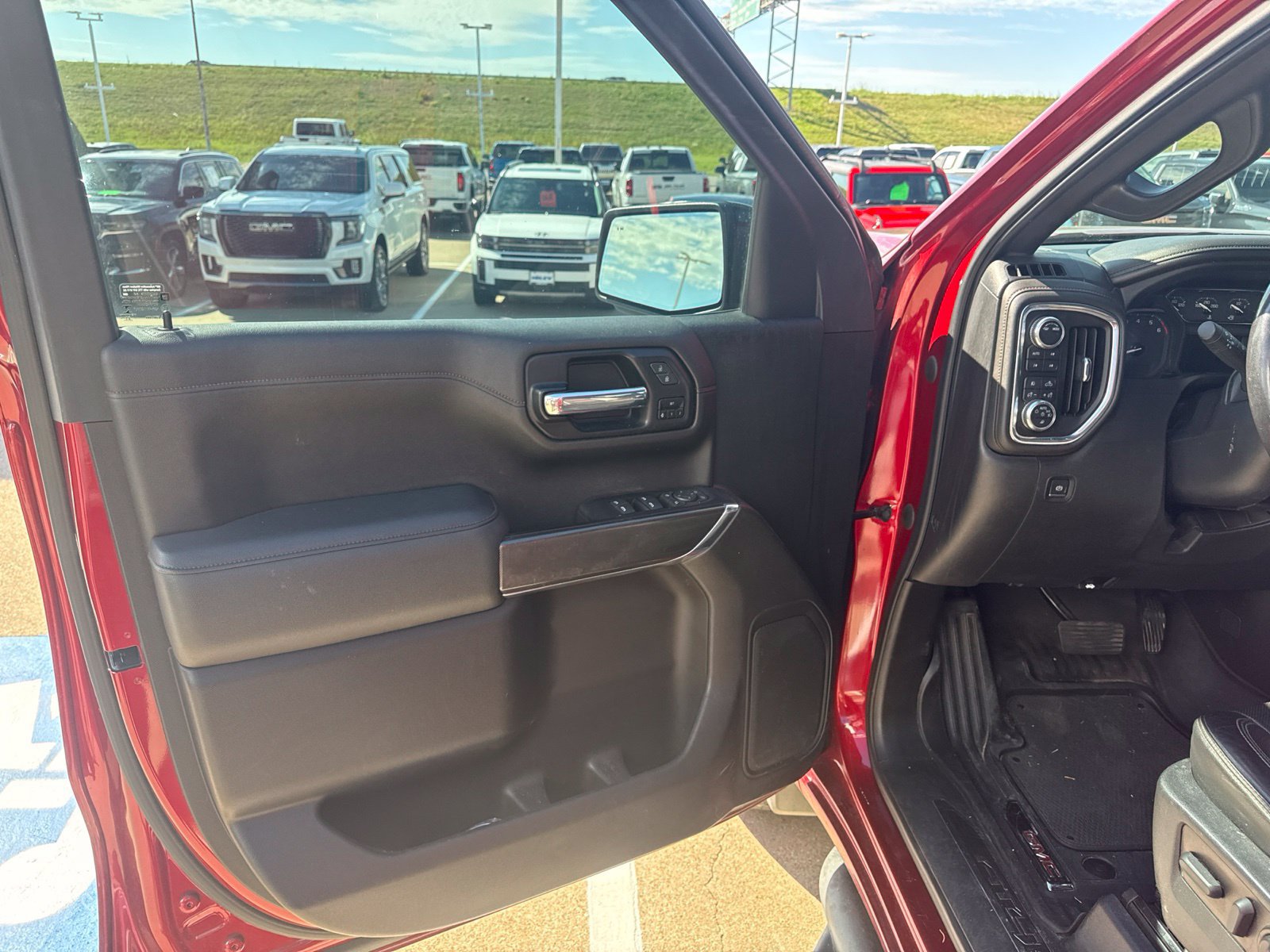 Used 2021 GMC Sierra 1500 AT4 w/ Driver Alert Package I AWD/4WD image 12