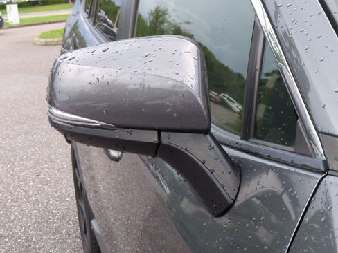 Used 2019 Toyota RAV4 XLE AWD/4WD image 12